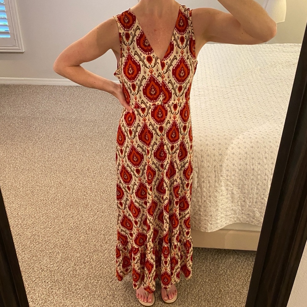 Elegant Red and Cream Maxi Dress
